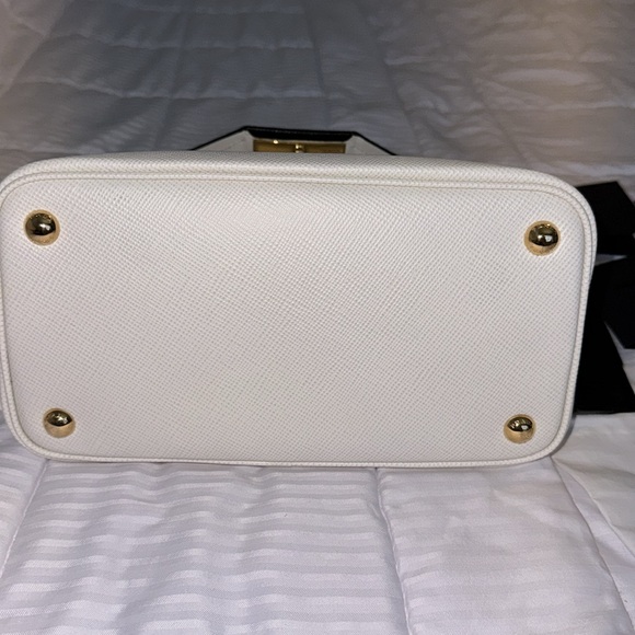 NWT Prada Cartella Saffiano Blanco + Nero top handle & strap handbag NEVER USED - Picture 7 of 9